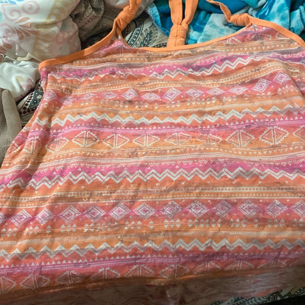 Multi color sleeveless shirt